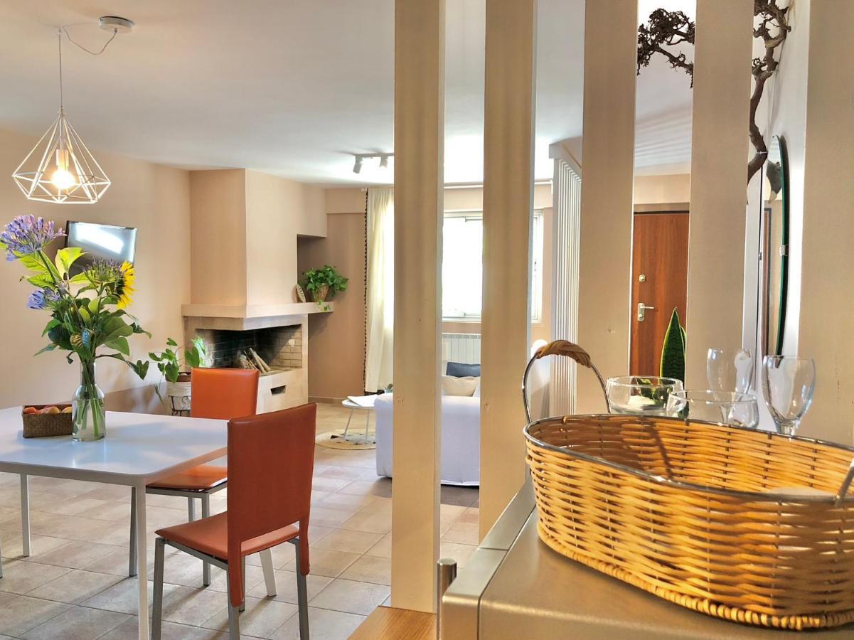 Blue Apricot Apartment Con Jacuzzi Montesilvano Marina Exterior foto