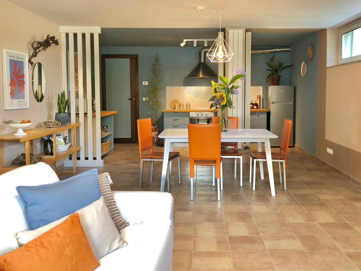 Blue Apricot Apartment Con Jacuzzi Montesilvano Marina Exterior foto