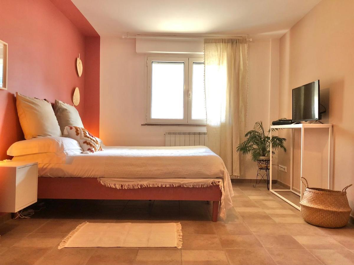 Blue Apricot Apartment Con Jacuzzi Montesilvano Marina Exterior foto