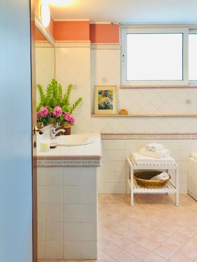 Blue Apricot Apartment Con Jacuzzi Montesilvano Marina Exterior foto